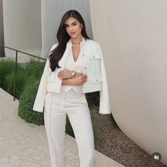 ZARA CROPPED FLAP JACKET - Picture 1 of 15
